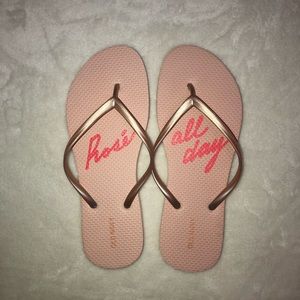 rose gold flip flops old navy
